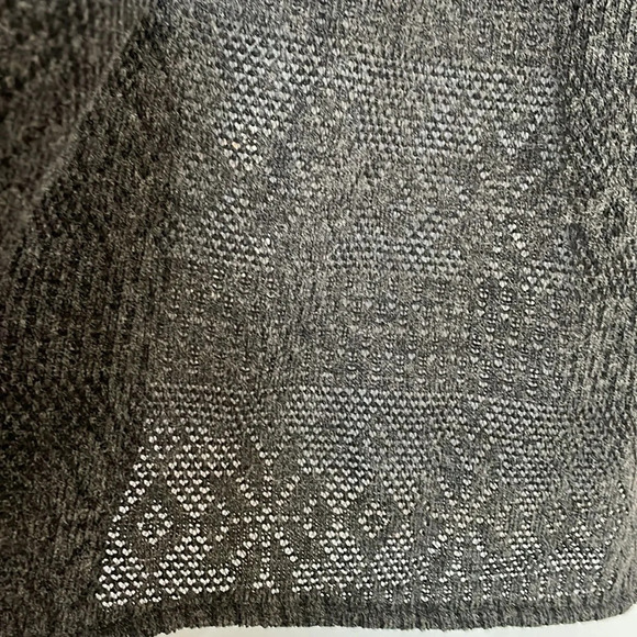 Flying Tomato Kimono Gray Crochet Duster Boho
Size Small - Picture 5 of 6